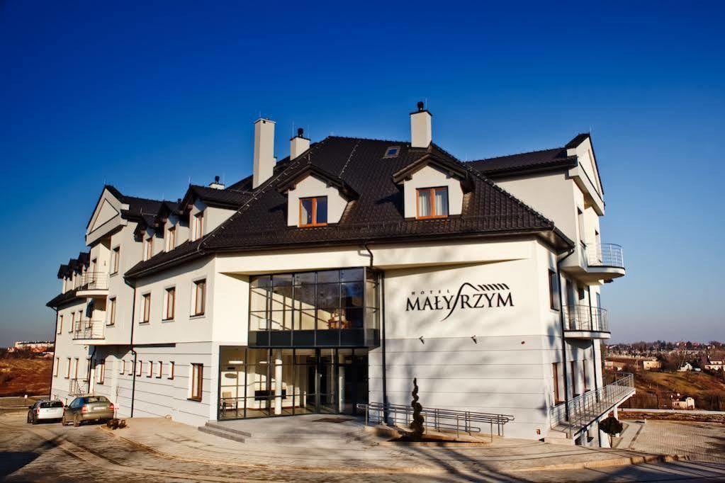 Отель Maly Rzym Сандомир Экстерьер фото